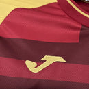 Camisa Oficial Portuguesa III 2025/2026 Lusa Joma - Manto da História em Grená e Ouro!. Versão Torcedor Pro Masculina