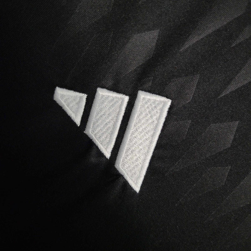 Camisa de Goleiro Arsenal 2023/2024 - Preto e Branco. Versão Torcedor Pro Masculina