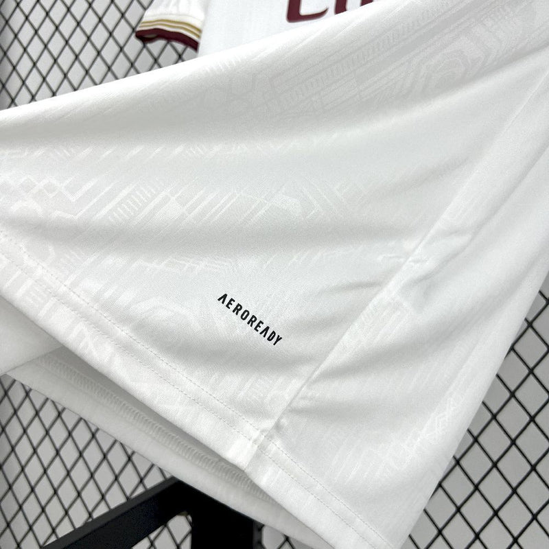 Camisa Arsenal 2025/2026 - Edição Retrô Elegância Clássica. Versão Torcedor Pro Masculina