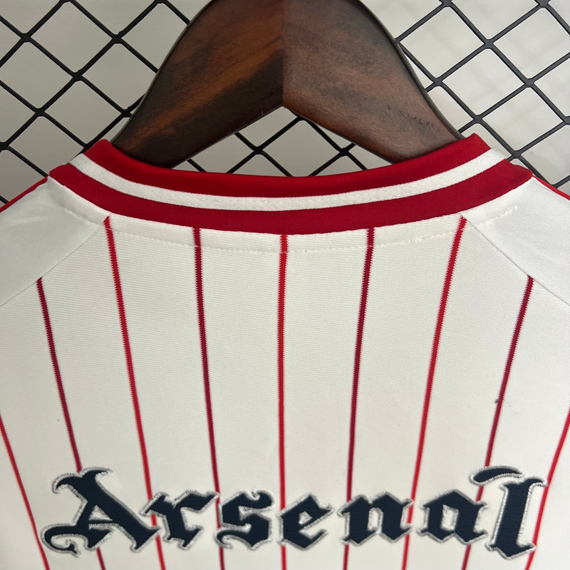 CAMISA DE BASEBOL DO ARSENAL 25/26 BRANCO E VERMELHO