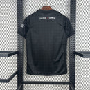 Camisa Edição Especial Tottenham Hotspur 2025/2026 - Collab Stray Kids | Preto. Versão Torcedor Pro Masculina