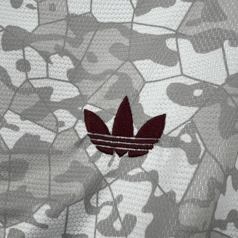 Camisa Aston Villa Away 2025/2026 - Edição Camuflada Versão Torcedor Pro Masculina