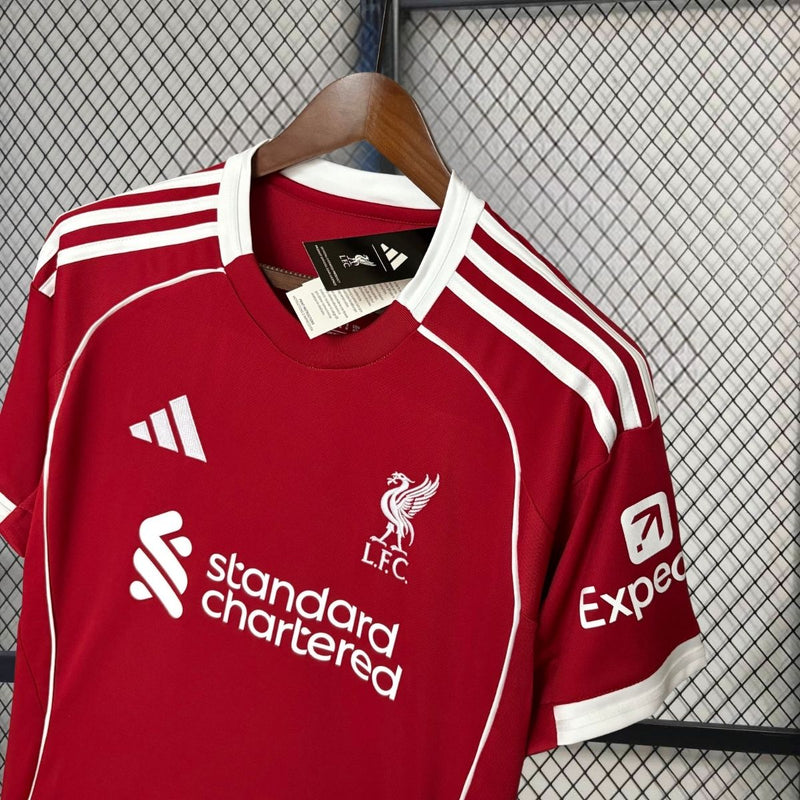 Camisa Titular do Liverpool FC para a Temporada 2025/2026. Adidas.! Versão Torcedor Pro Masculina