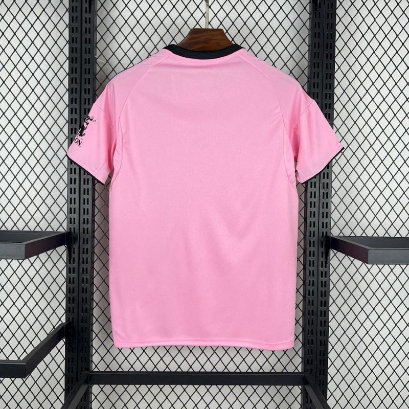 Camisa  Leicester City 2025/2026 Adidas Ousadia em Rosa.