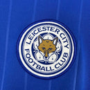 Camisa Home Oficial do Leicester City FC para a temporada 2025/2026, uma peça que celebra a história do clube com um design moderno e a alta tecnologia Adidas