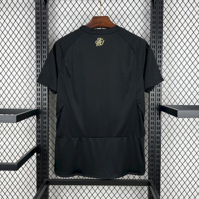 Camisa Aston Villa Black 2025/2026 - Edição Retrô Black Versão Torcedor Pro Masculina