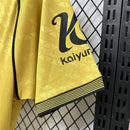 Camisa Crystal Palace 2025/2026 - Edição Dourada/Mostarda  Versão Torcedor Pro Masculina