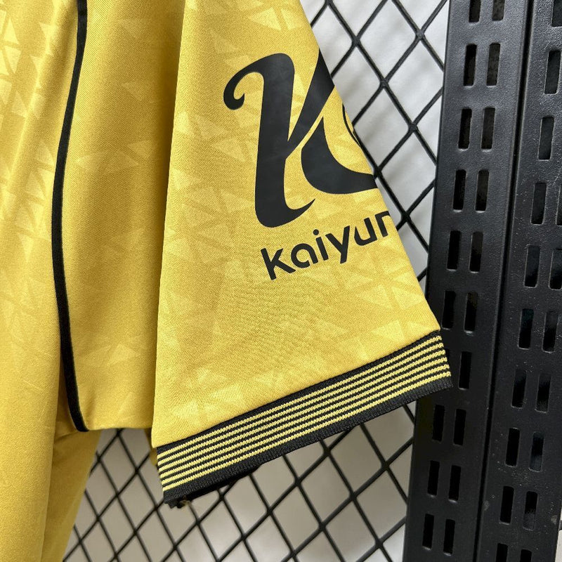 Camisa Crystal Palace 2025/2026 - Edição Dourada/Mostarda  Versão Torcedor Pro Masculina