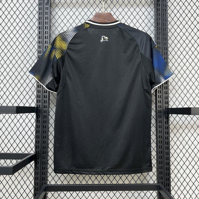 Camisa Leeds United 2025/2026 - Edição Red Bull Versão Torcedor Pro Masculina